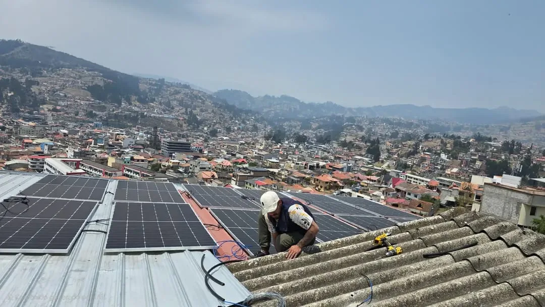 Paneles solares en cubierta